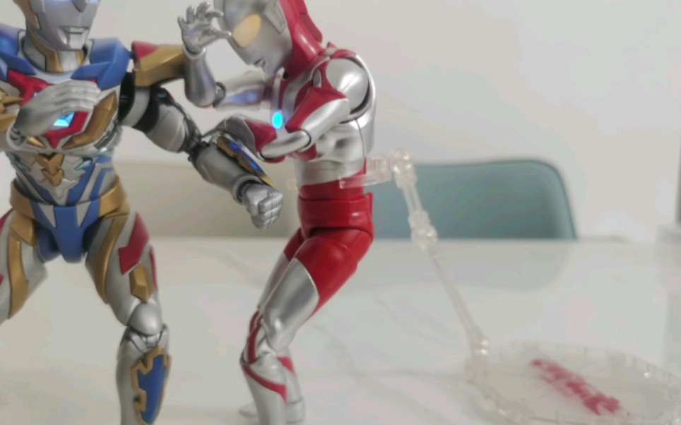 【定格动画】当奥特曼打咏春