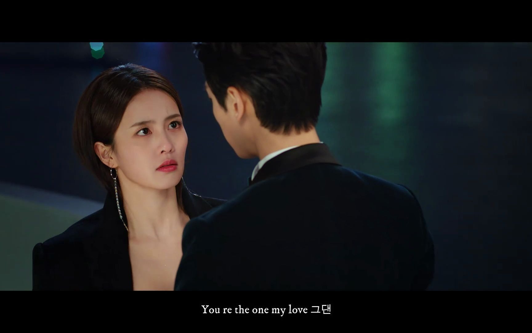 【高甜】名场面啦!我女朋友就在这儿,配上这音乐,有没有韩剧的感觉