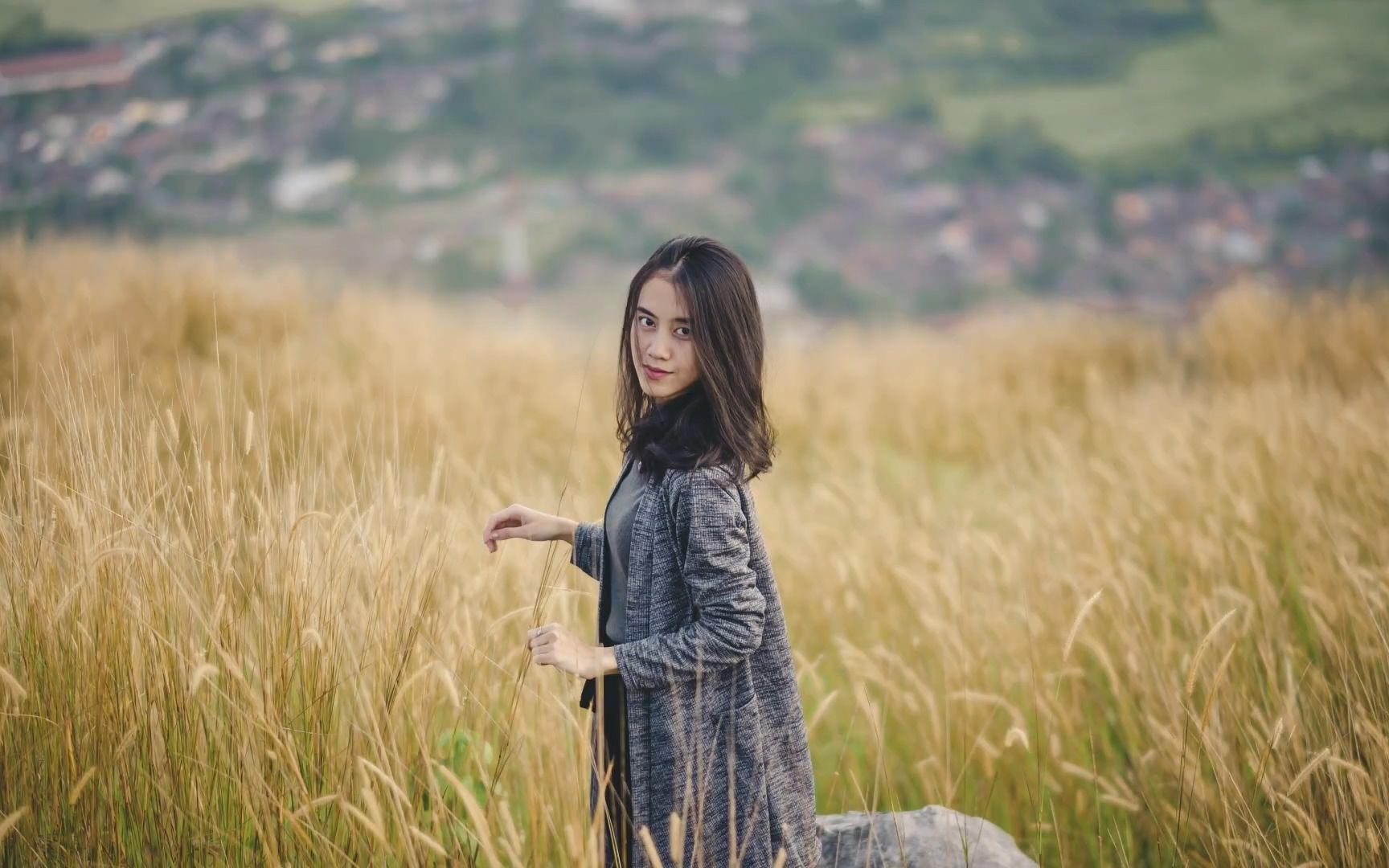 富士 xh1   56mm f1.2 & 18-55mm 肖像视频 oktaviani