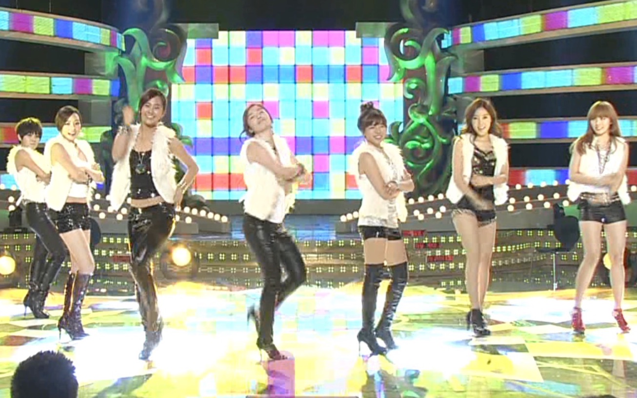 [图]【Live】2009演艺大赏 青春不败女团Dance Show 少女时代/KARA/T-ara/BrownEyedGirls/4minute/Secret