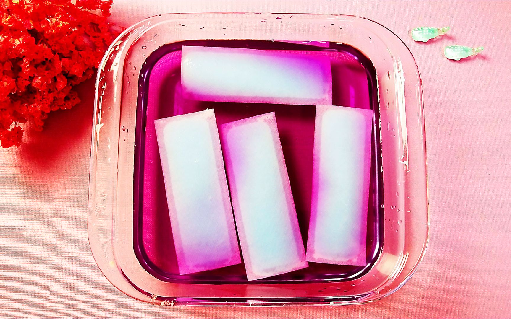 挑战用2年前的退热贴做假水?过程逼疯强迫症,手感奇特长得丑