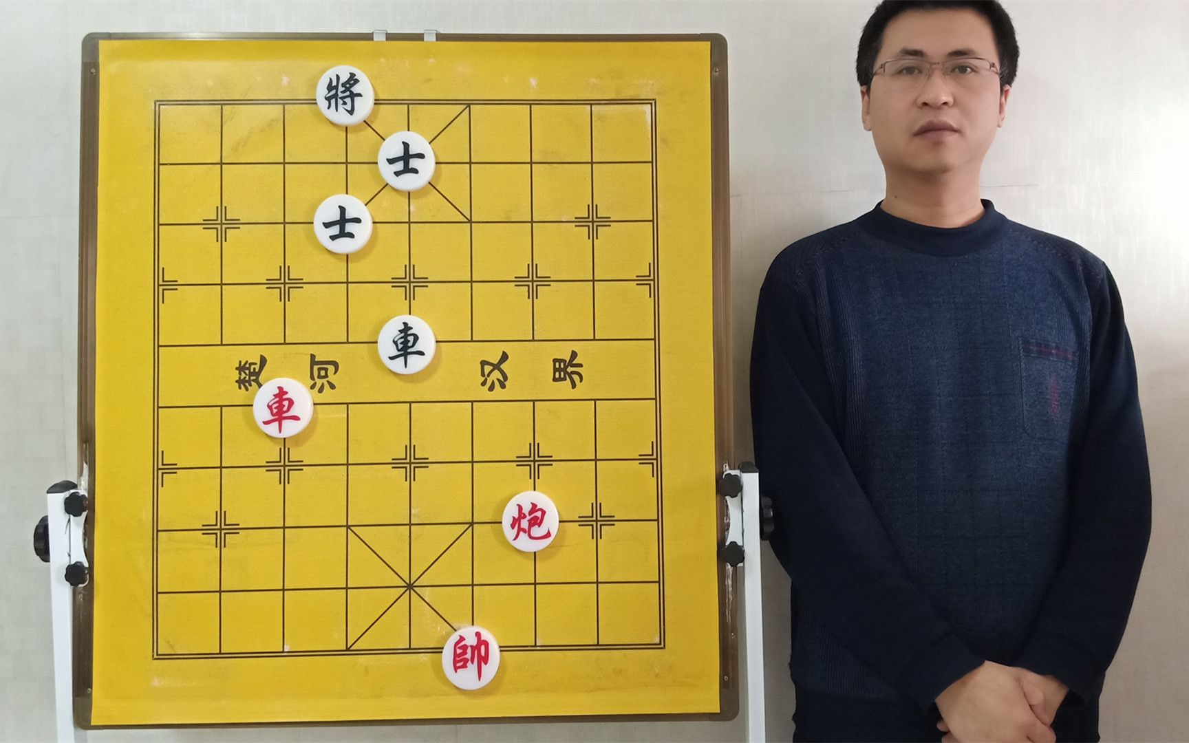 车炮速胜车双士:净帮倒忙了?帅不占中本是和,多俩棋子反而惨败!象棋残局车炮破车双士,有“丝线栓牛”杀法,黑车、将占中又何妨哔哩哔哩bilibili