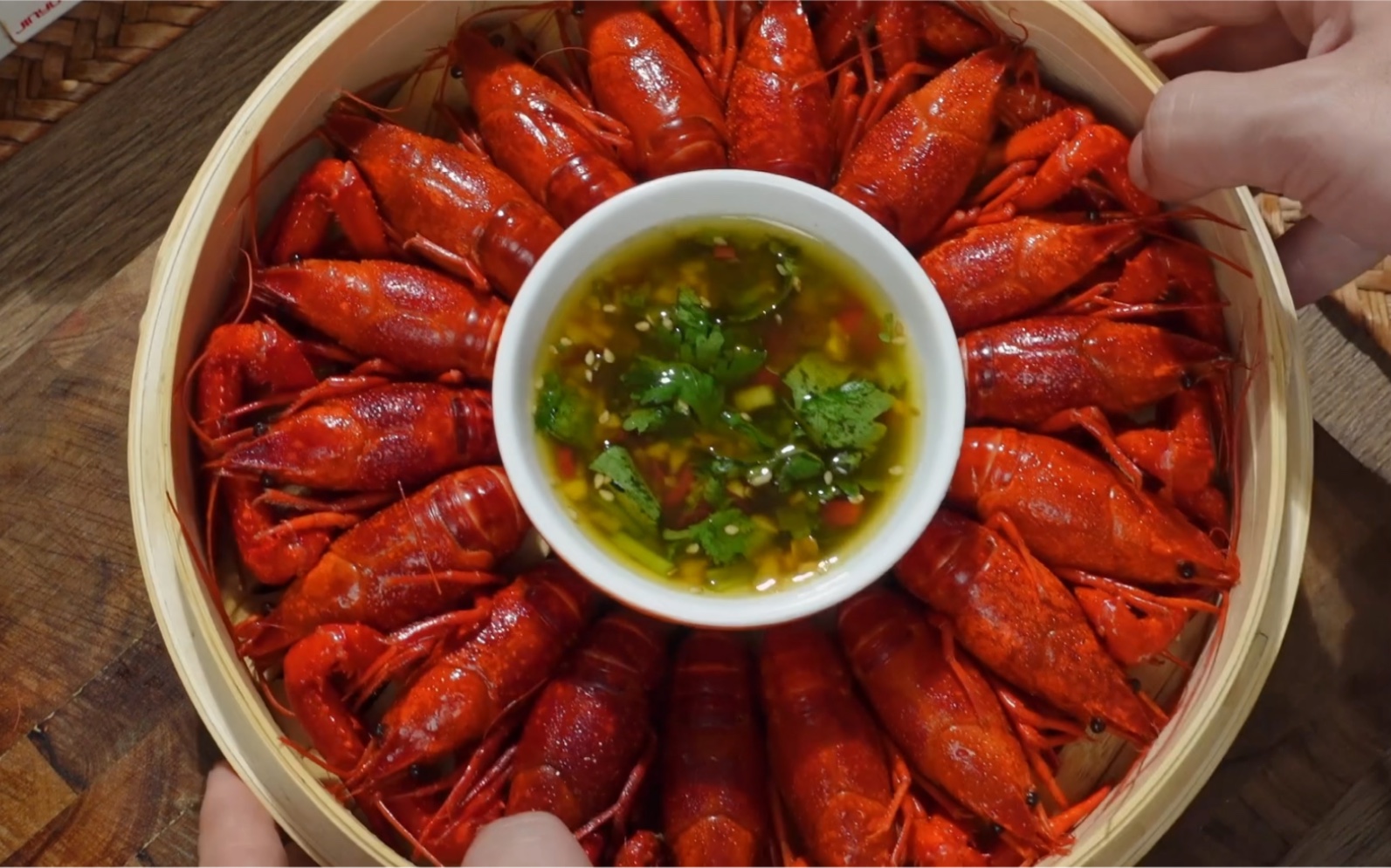 小龙虾别总吃麻辣了,试试清蒸小龙虾惊喜你的味蕾,打开小龙虾的新世界