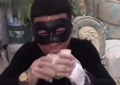 老八秘制小汉堡既实惠还管饱