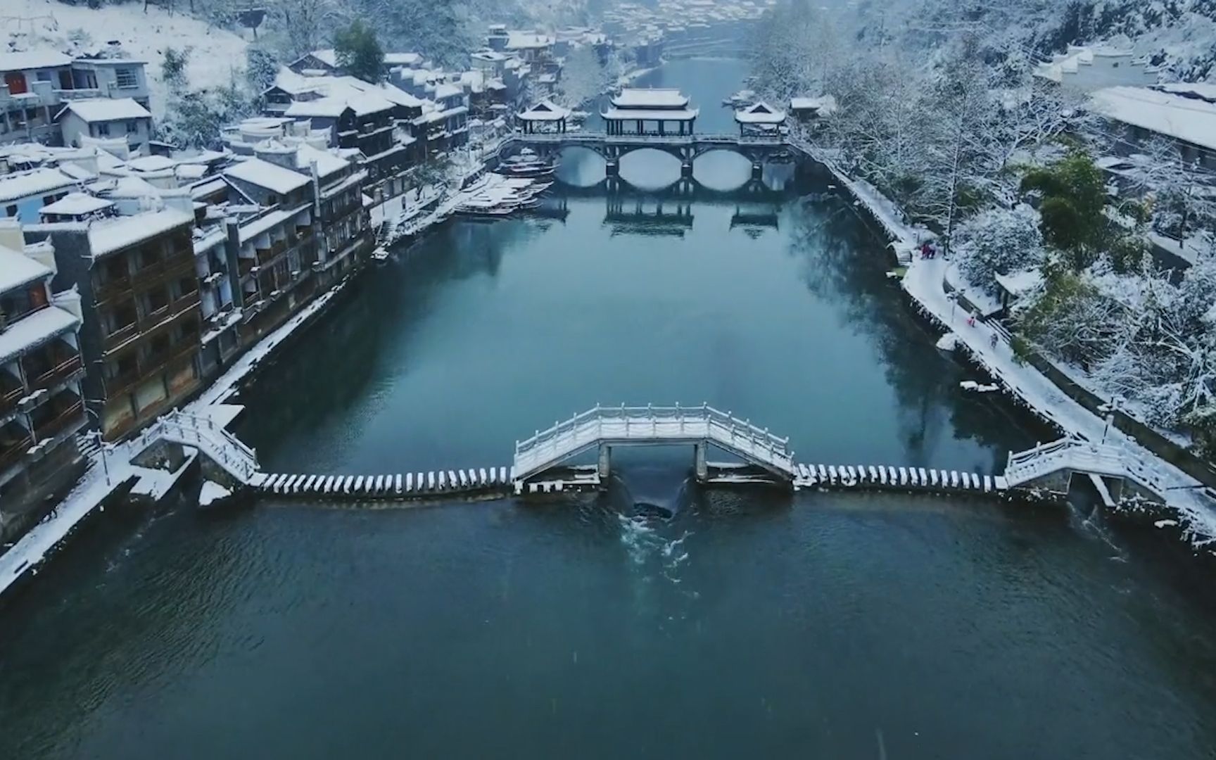 [图]我于人间，赏山河，踏风雪