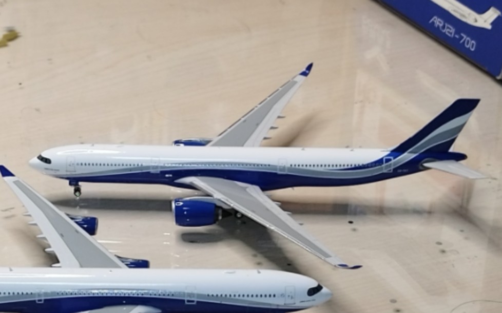 ph葡萄牙hⅰ fly a330-900neo飞机模型开箱