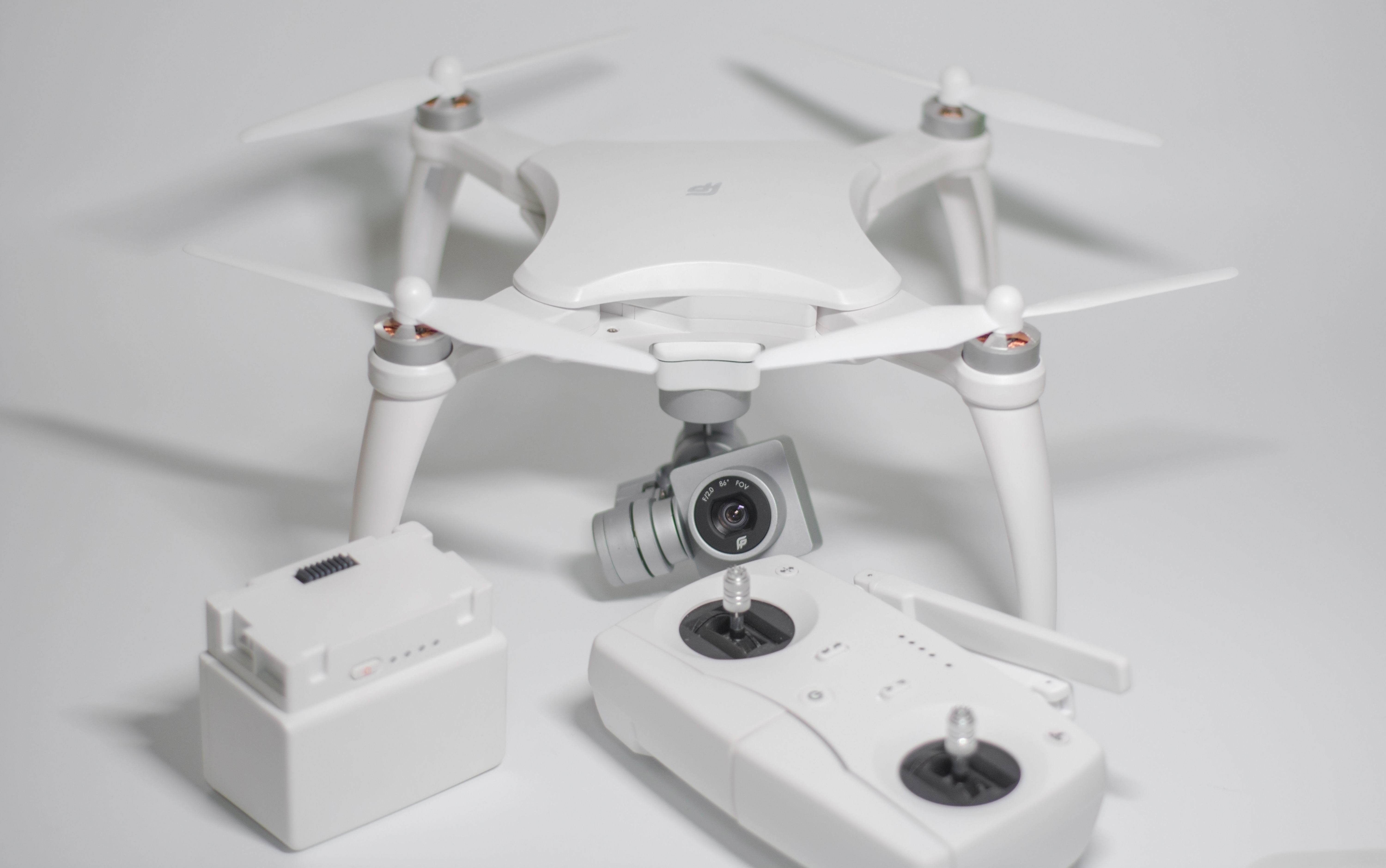 微评测性价比最高无人机没有之一2000块飞拍无人机4k版上手体验