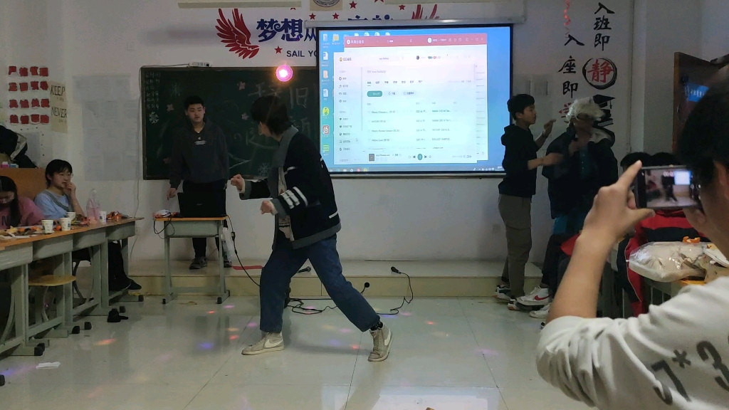 [图]学校元旦晚会表演/exo/history