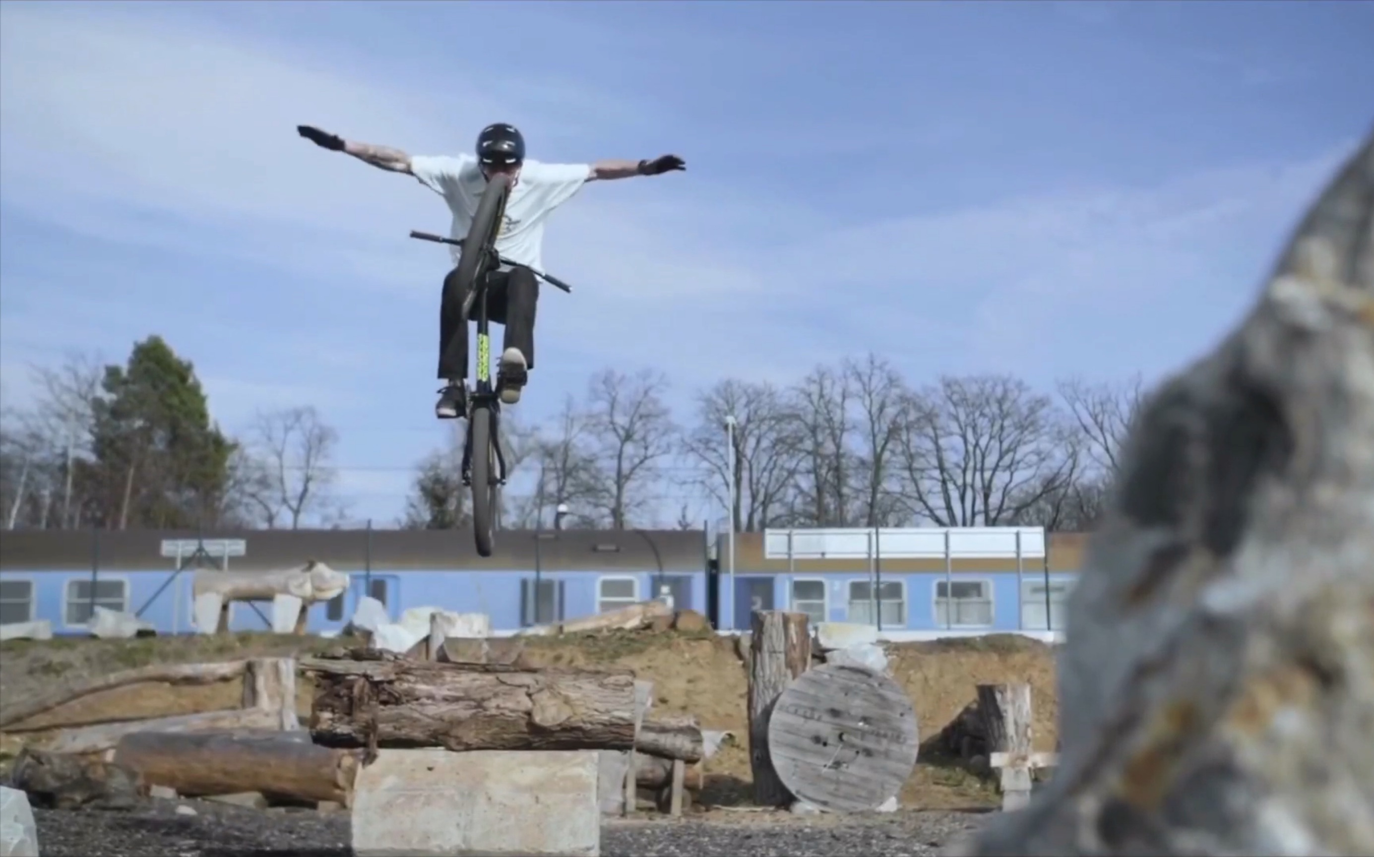 [街攀]inspired车手 vasek 的无刹街攀,超经典的攀爬风格——超清1080