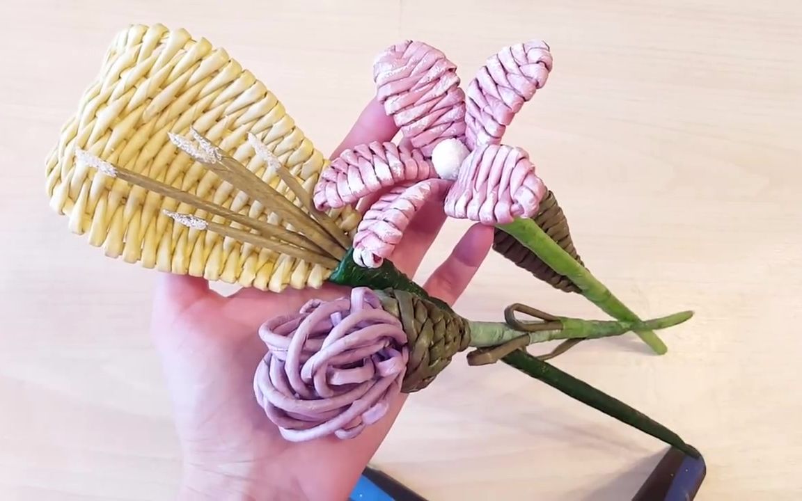 纸藤编织好看的花朵