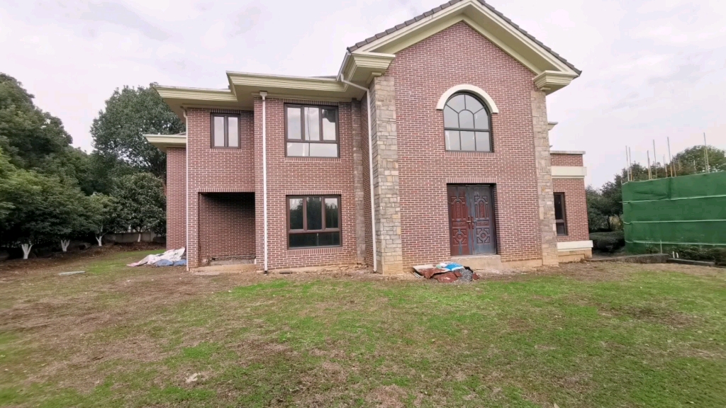 阳明谷独栋别墅,面积530方,地下室200方,占地1300方,报价5500万