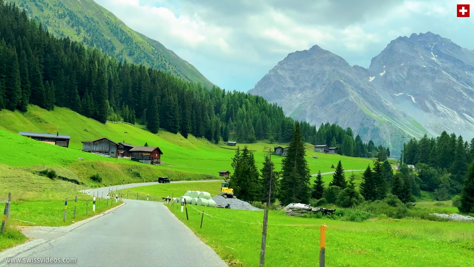 瑞士达沃斯 阿尔卑斯山中的小乡村