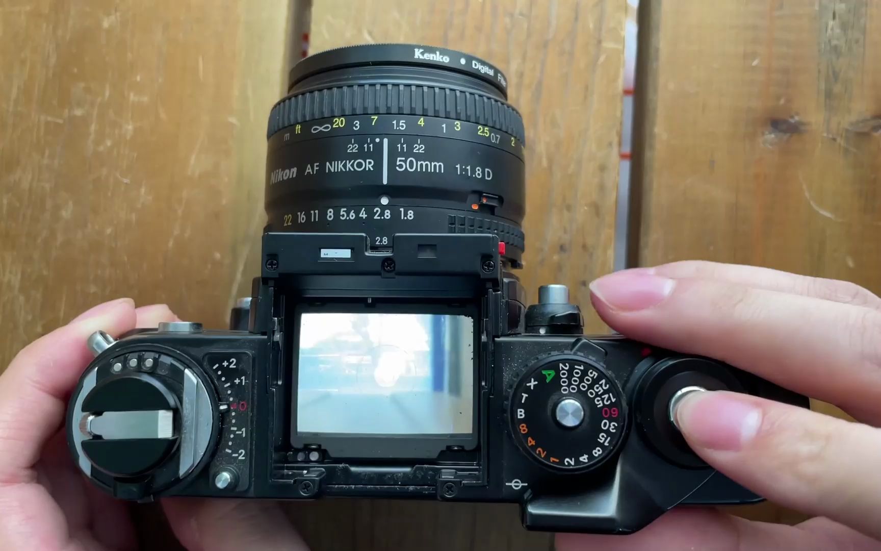 展示尼康f3胶卷相机上的腰平取景,还有清脆的快门_哔哩哔哩_bilibili