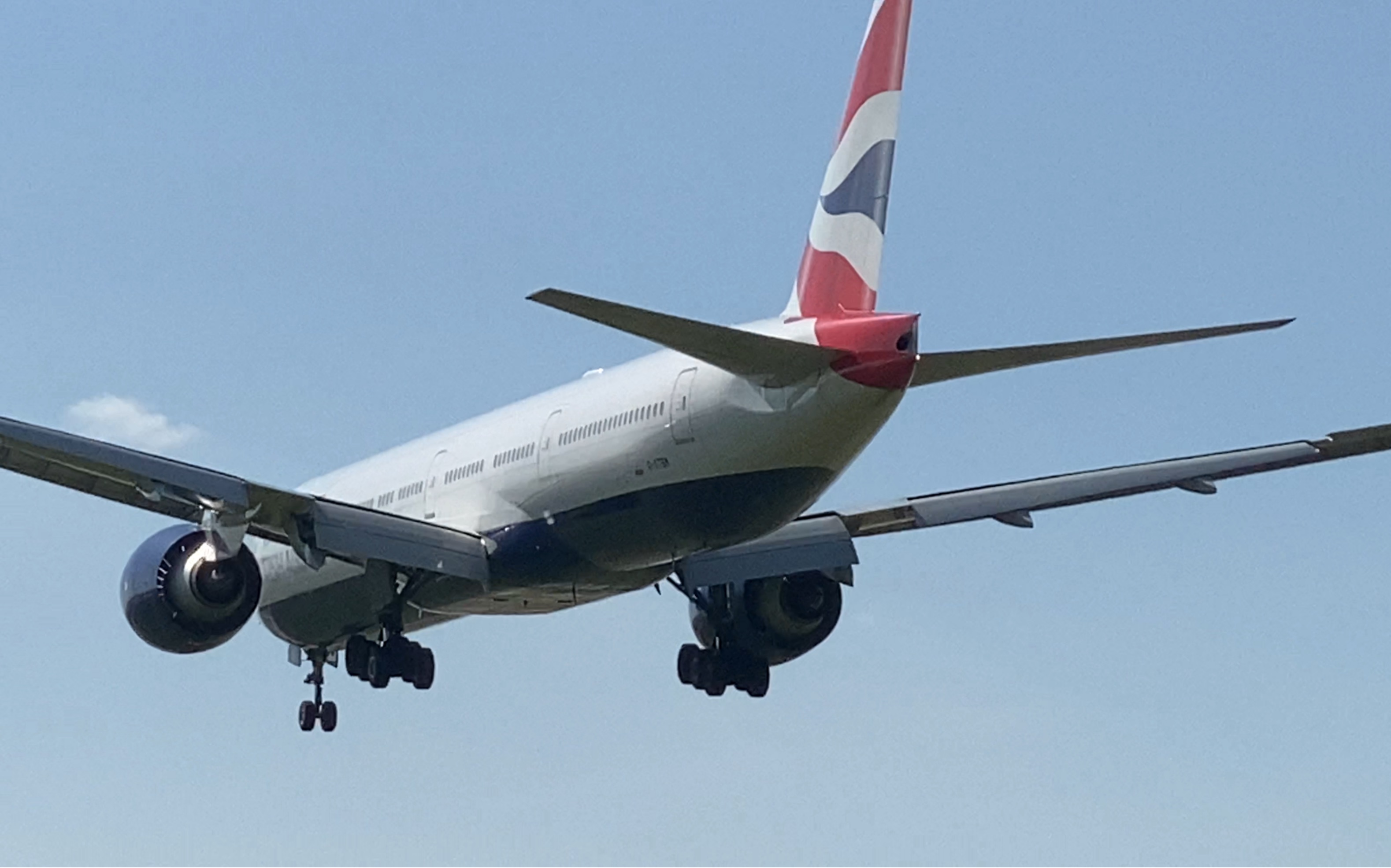 英国航空波音777300er降落