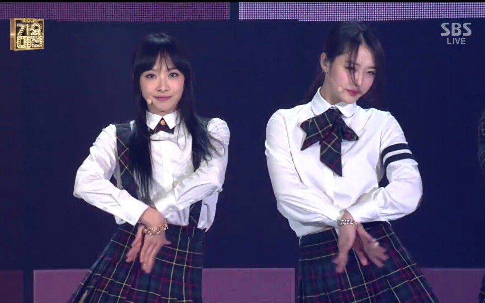 [图]f(x) - 永远的函数 Shadow + Rum Pum Pum Pum （SBS Gayo Daejeon舞台版）雪莉 秀晶 宋茜