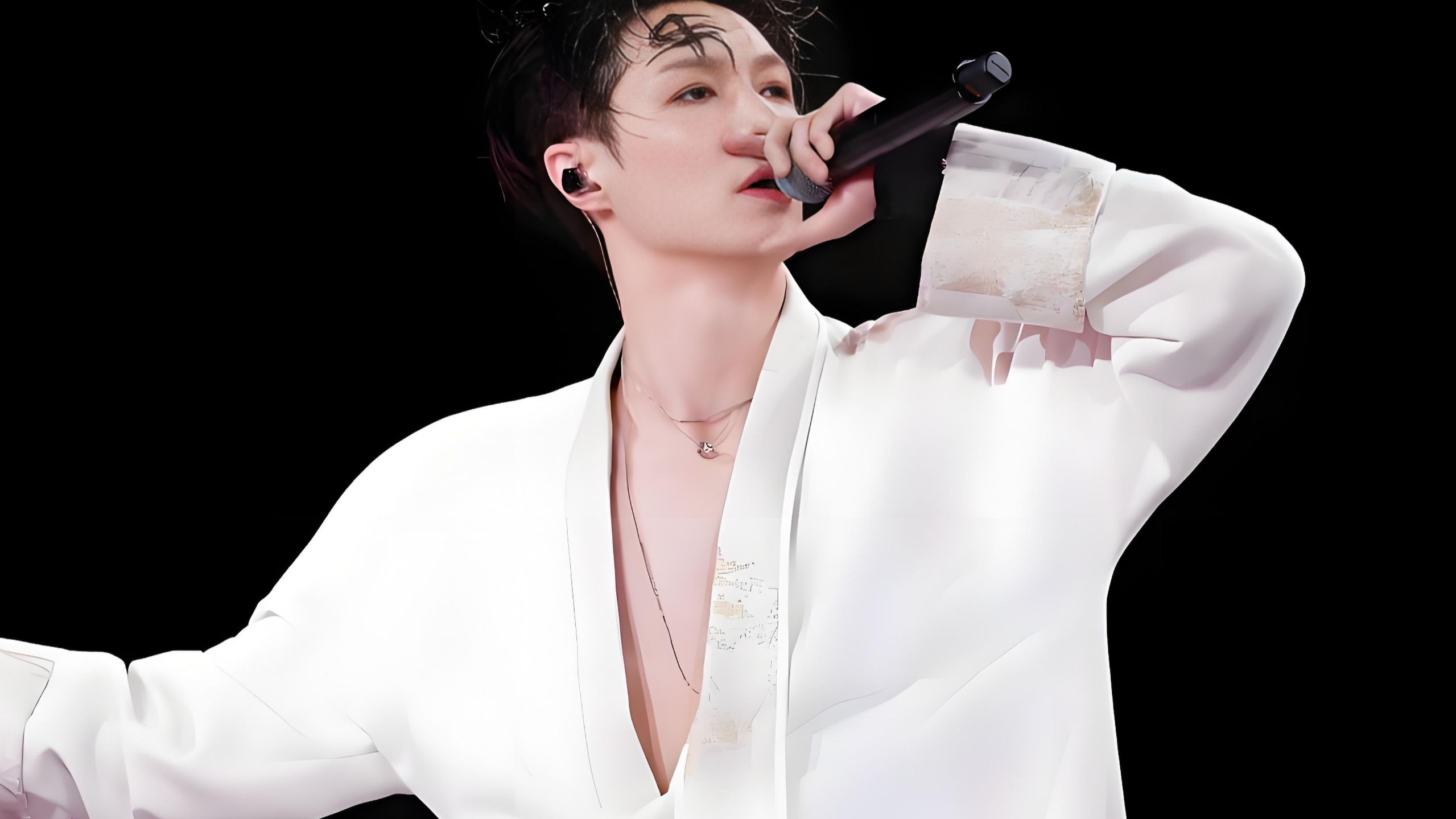 张艺兴演唱会画卷开场,双人舞《囍》be感绝了,吴世勋现身捂嘴惊叹国风