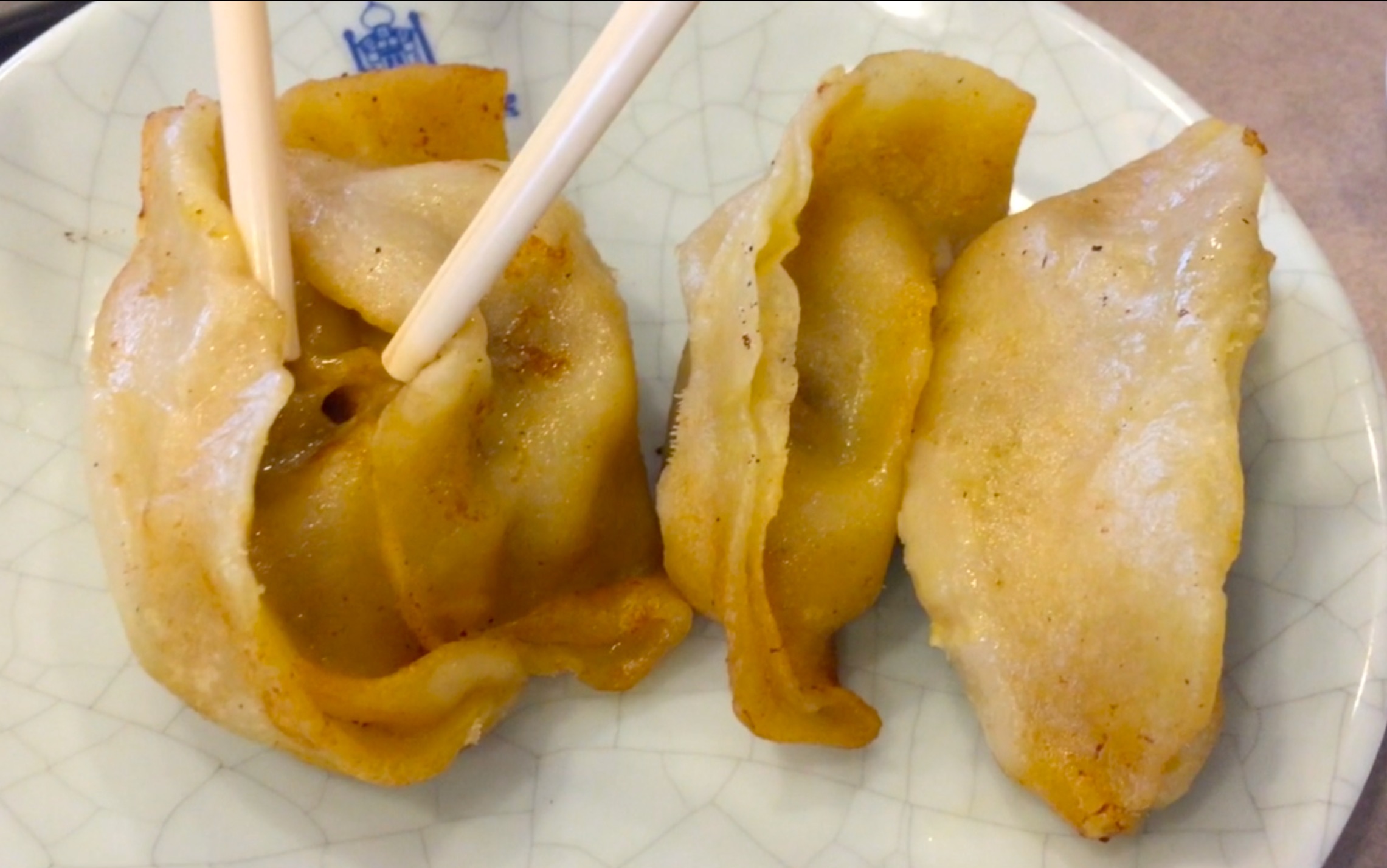 【清真】上海名小吃洪长兴【牛肉锅贴】体验报告【小达达】吃遍上海#s