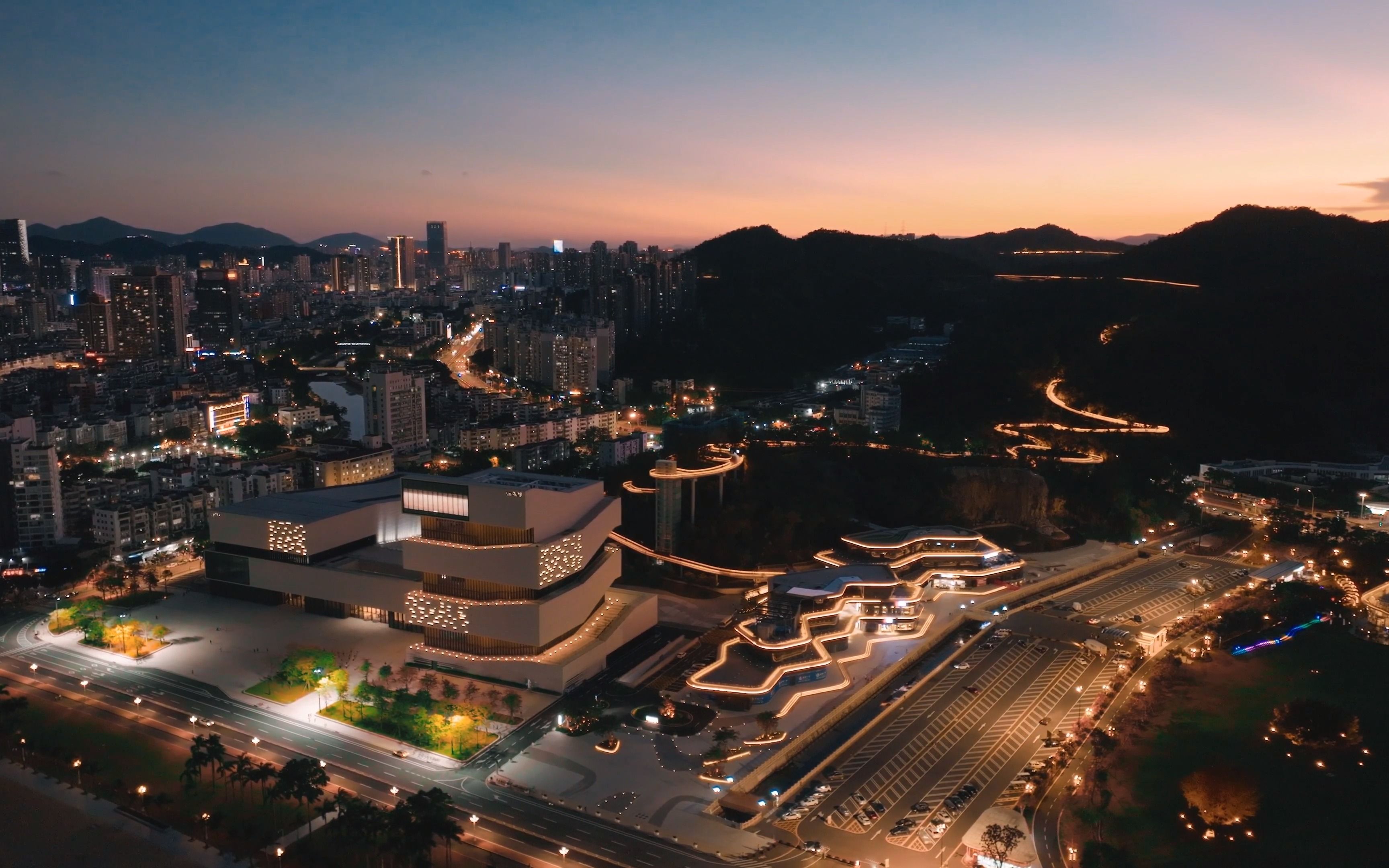 [图]航拍珠海素材 - 日月贝的日与夜--国家城市视频