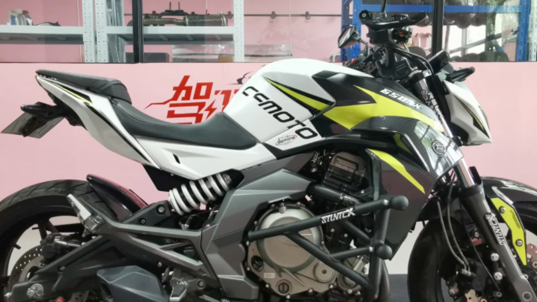 【驾驭机车】18年春风nk650到货!