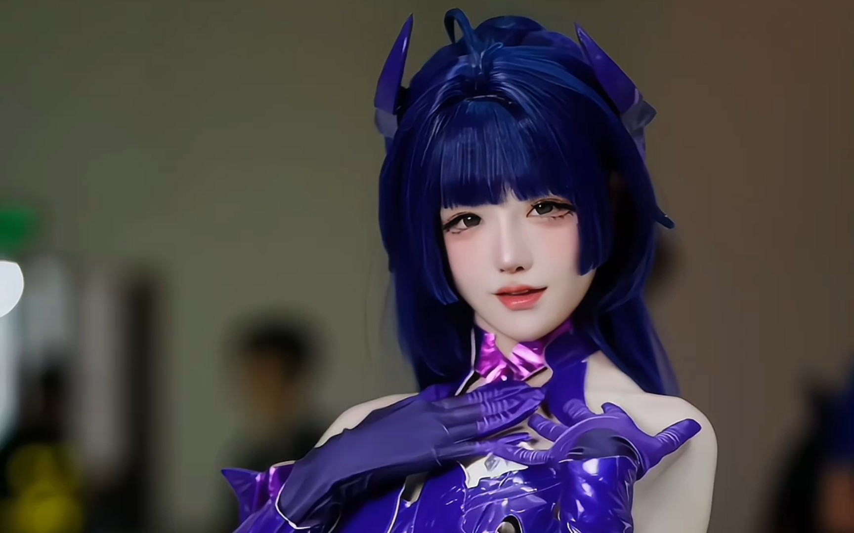 小姐姐超还原!雷电芽衣·幽魅夜魔cos