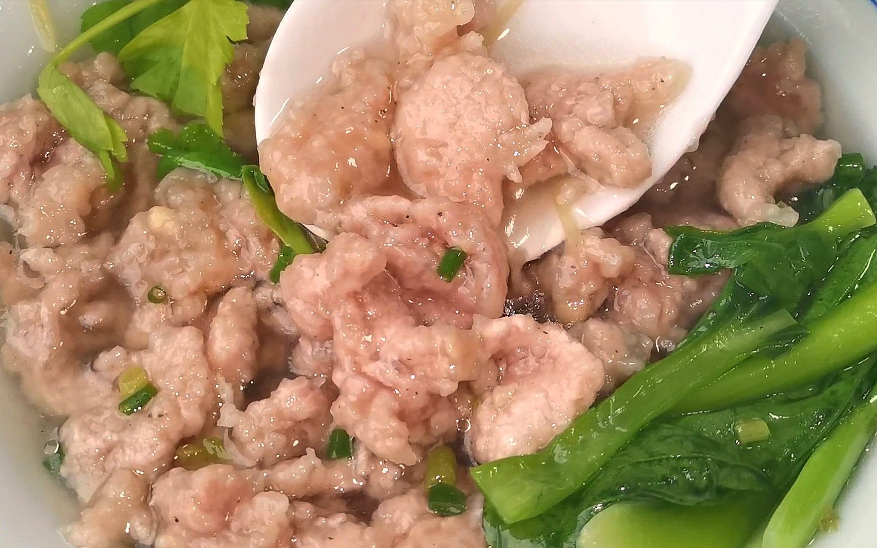 做滑肉汤怎么不脱浆?大厨教我秘诀,3步煮出q弹爽滑,晶莹剔透