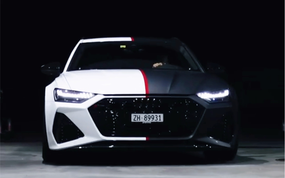 黑白双拼奥迪rs6.就觉得很秀