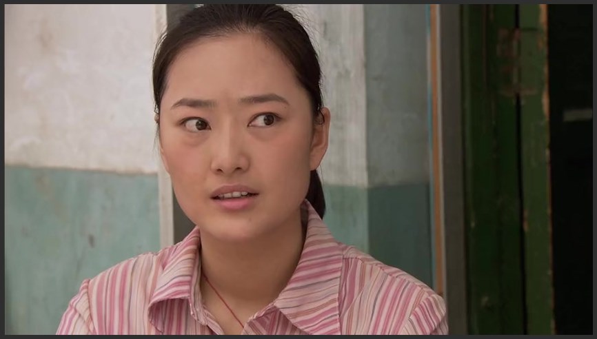 乡里彩虹城里雨:穷小子为多挣点钱,要去干两份工作,真是够拼的