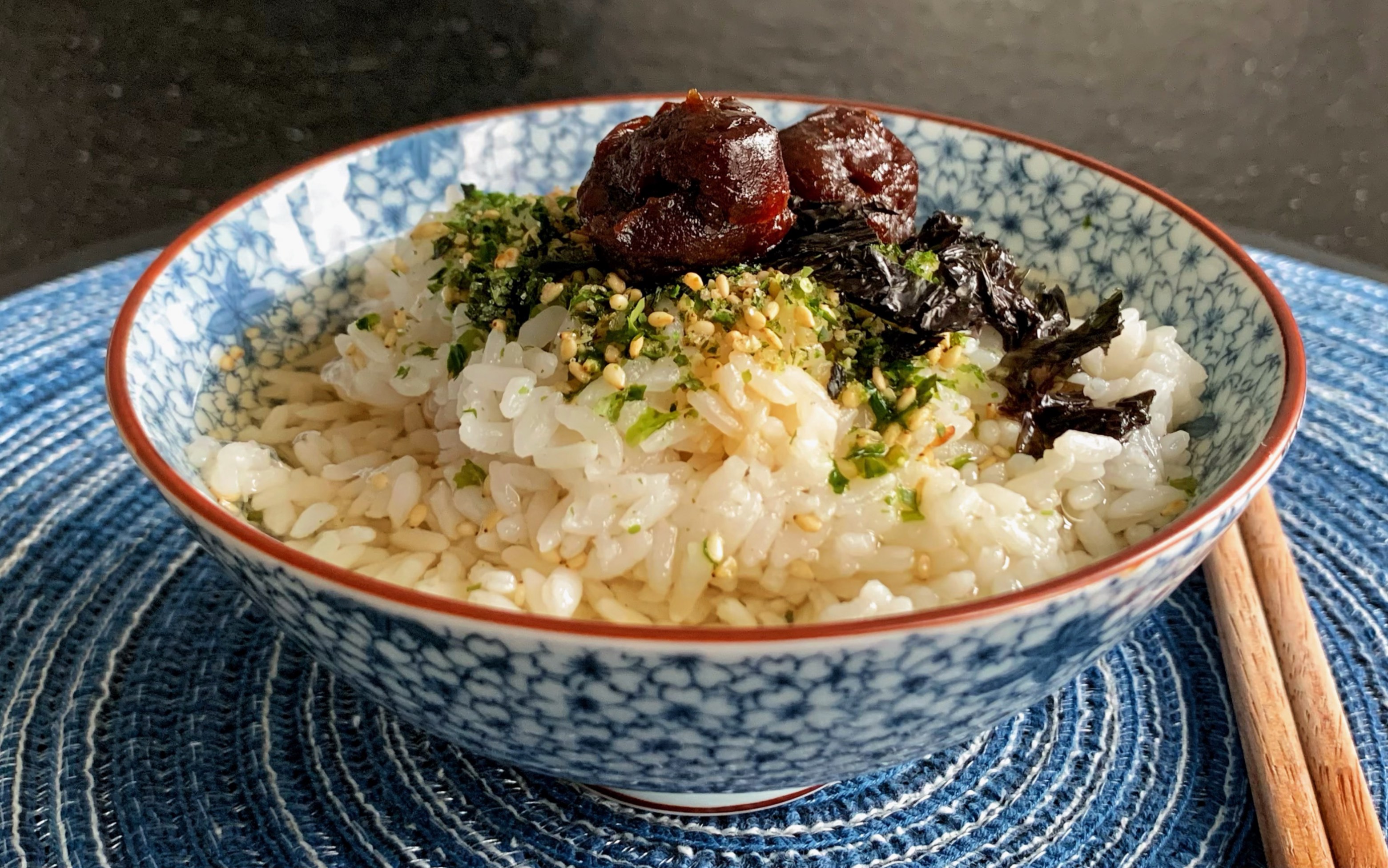 胃口不佳来一碗日式梅子茶泡饭吧美味不繁琐