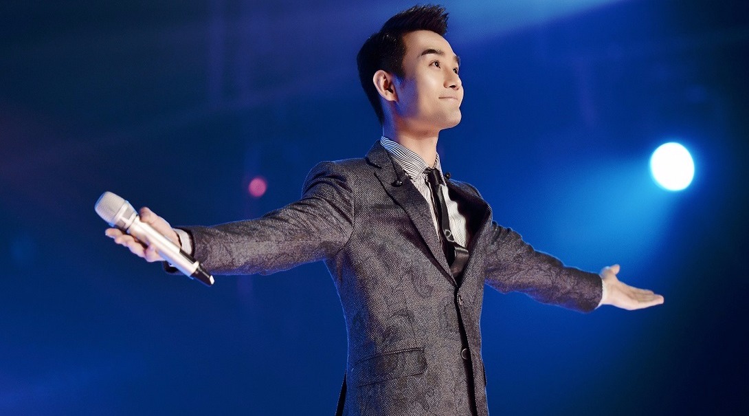 当红小生王凯,超人的演唱本领,终成歌王总冠军!