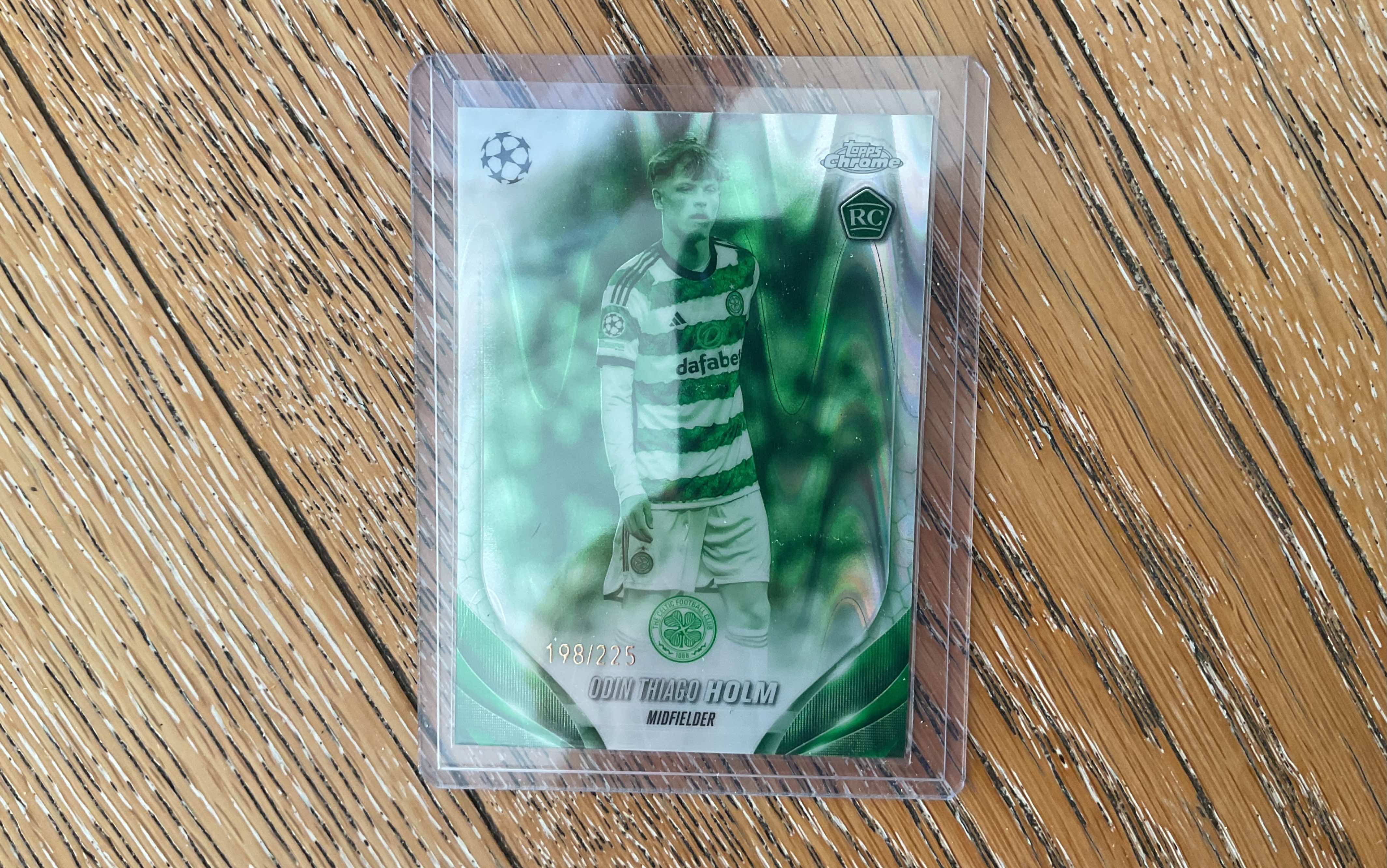 足球球球星卡ucc手雷盒. 下一期抽到好卡了