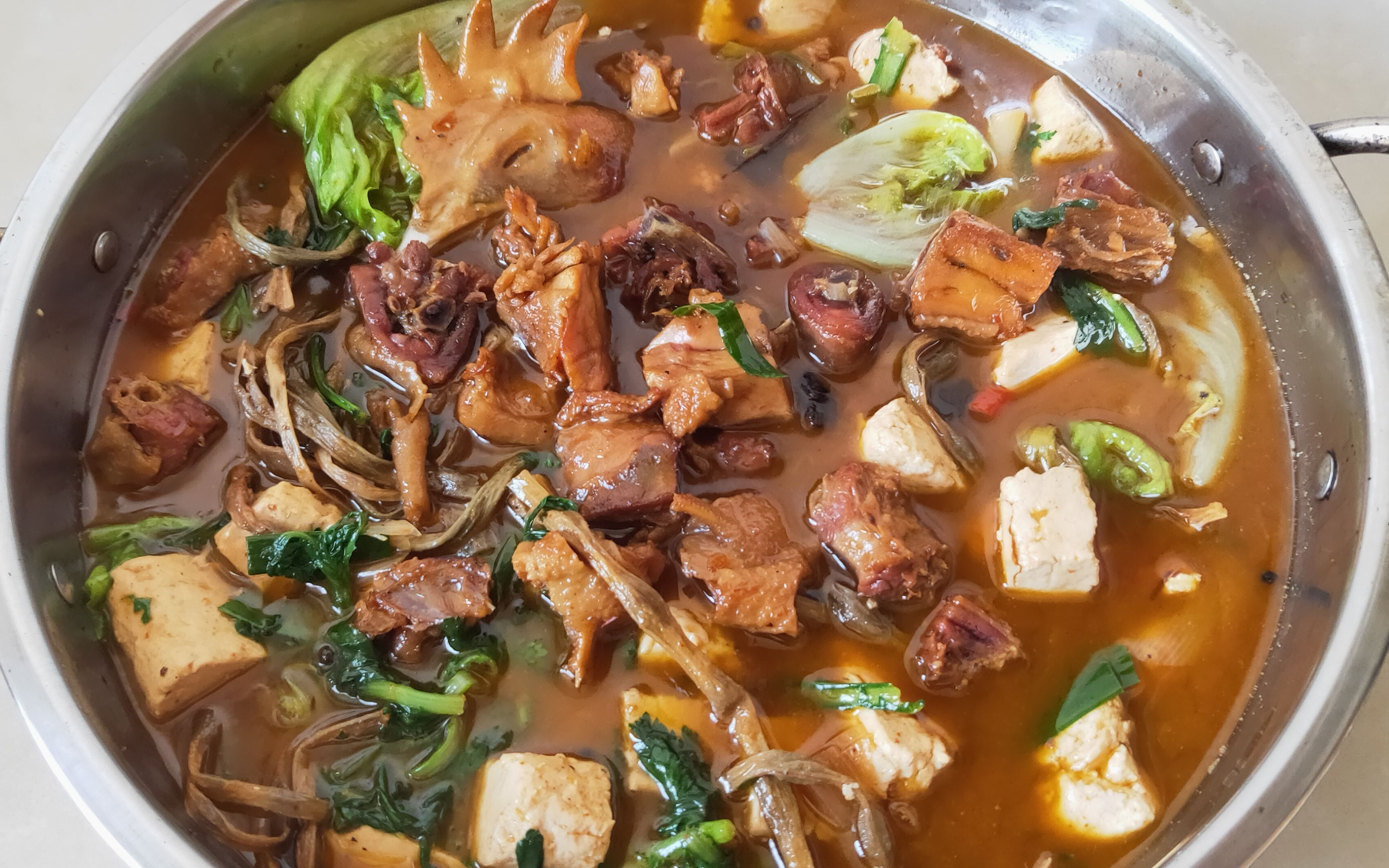 风干鸡火锅,腊鸡火锅你吃过吗?