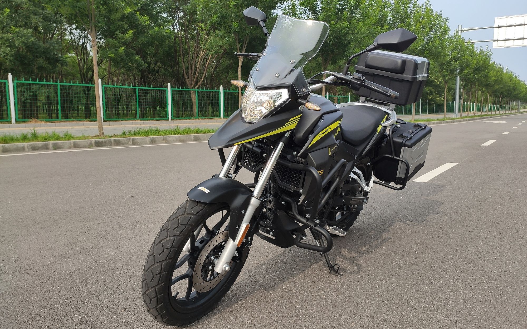 带你穿行城市游走四方的入门级拉力车-宗申150x (上)静态感受_哔哩