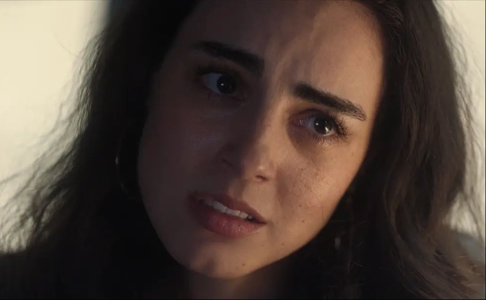 穹顶之下,地心游记,暗黑,迷失……元素都不新鲜,但是巧妙的融合到了一