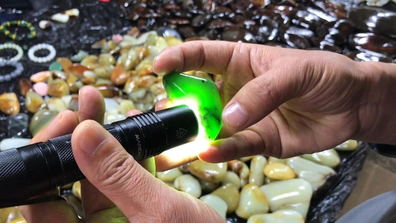 和田玉青玉和碧玉