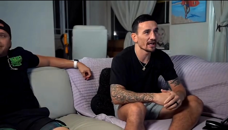 ufc"天佑"霍洛威看到299钻石ko特种兵的反应