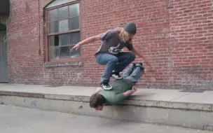 Download Video: 【定格动画】Human Skateboard 人肉滑板