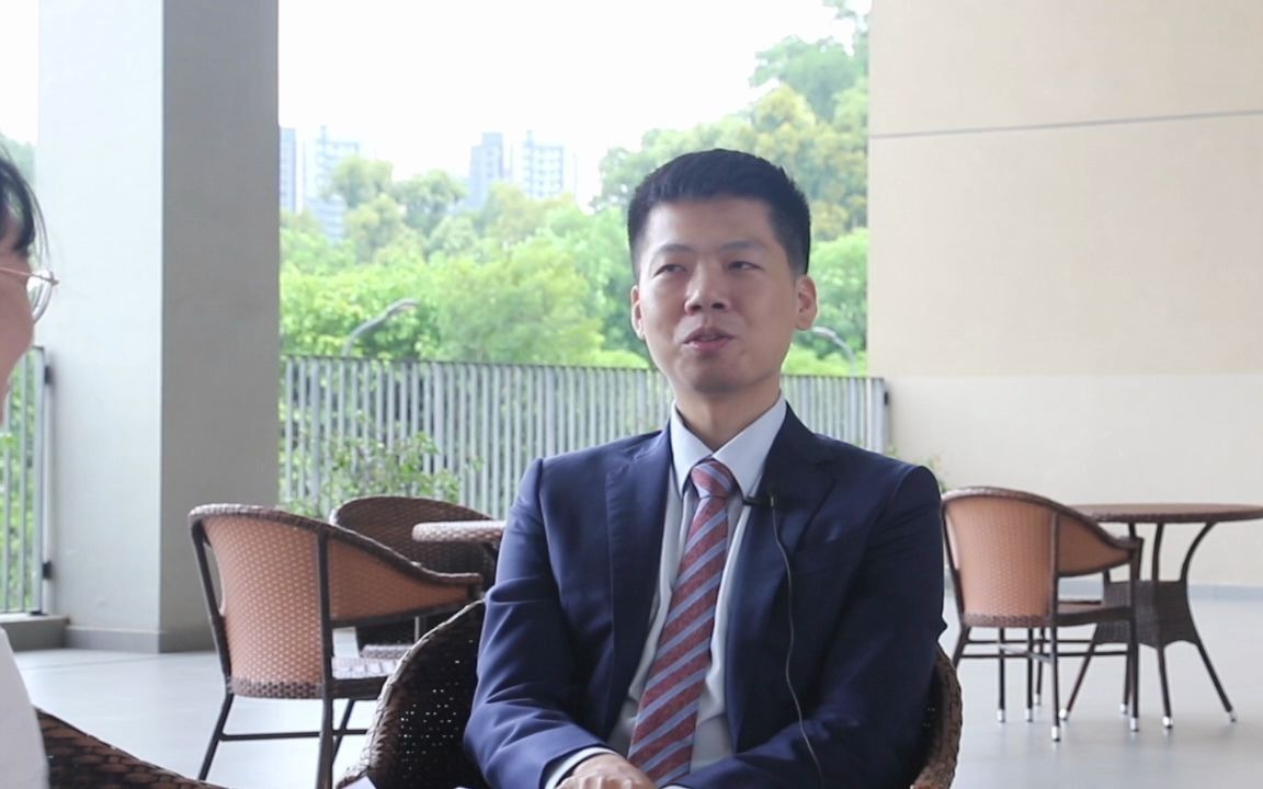 港中大深圳经管学院杨世杰教授爱好撸猫羡慕猫生