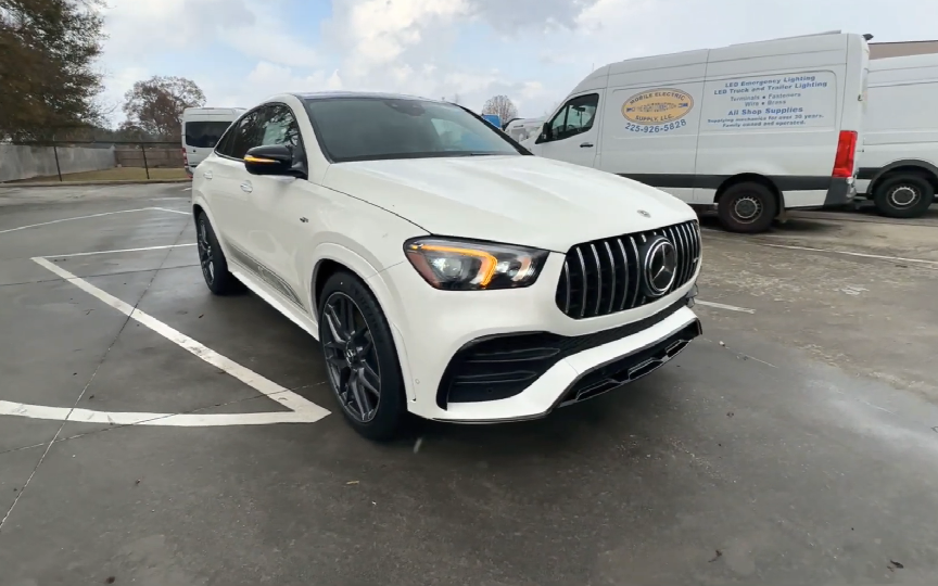 2023奔驰gle轿跑 amg 53 外观和内饰细节