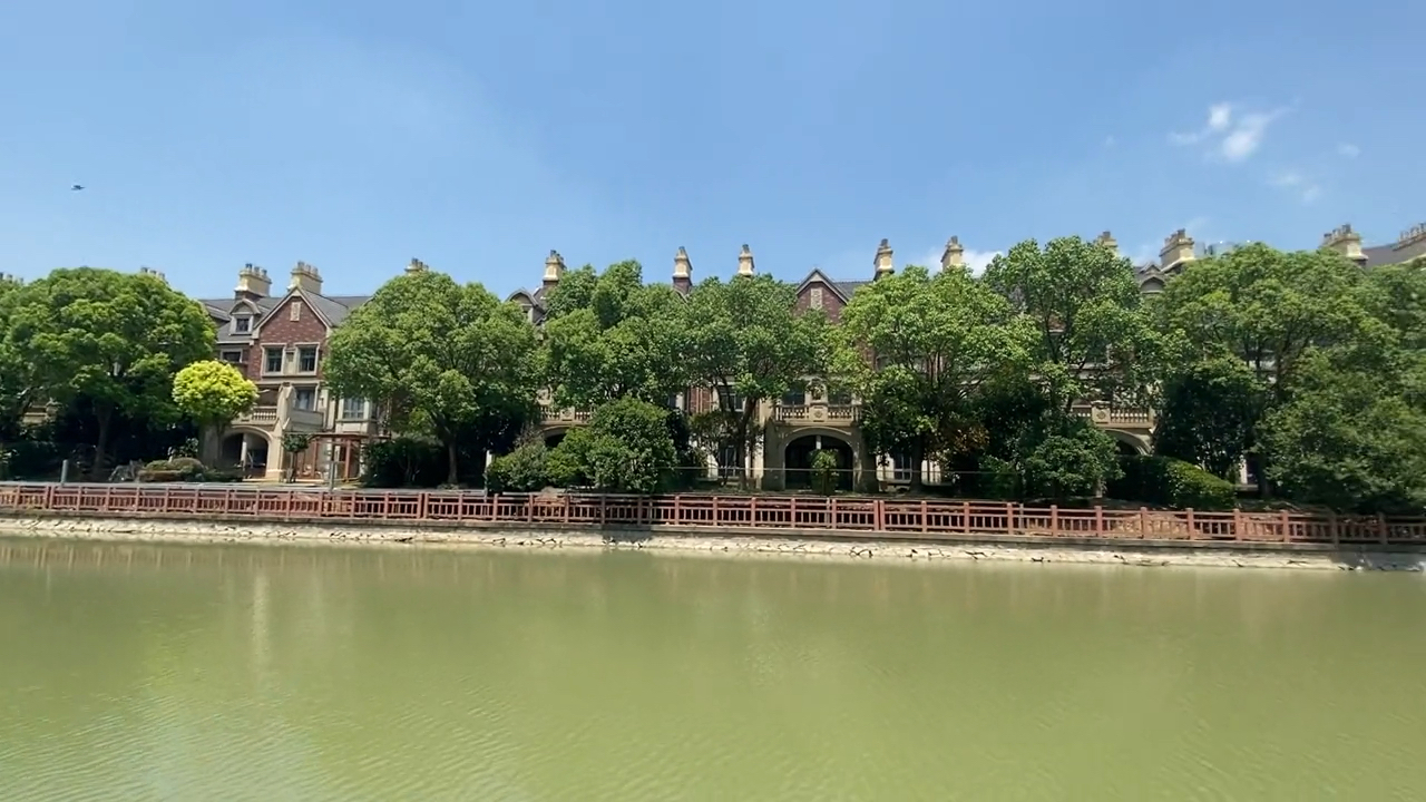 浦东唐镇联排别墅