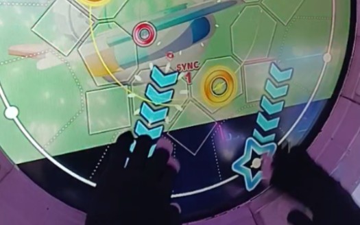 「舞萌dx」一个超级社恐在犹豫了至少两年之后终于决定去玩街机音游