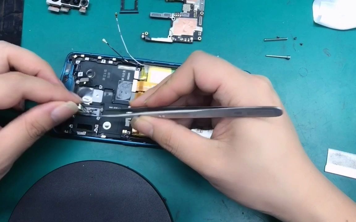 opporeno2手机拆解教程掌握正确的维修方法自己换电池换屏幕都不是事