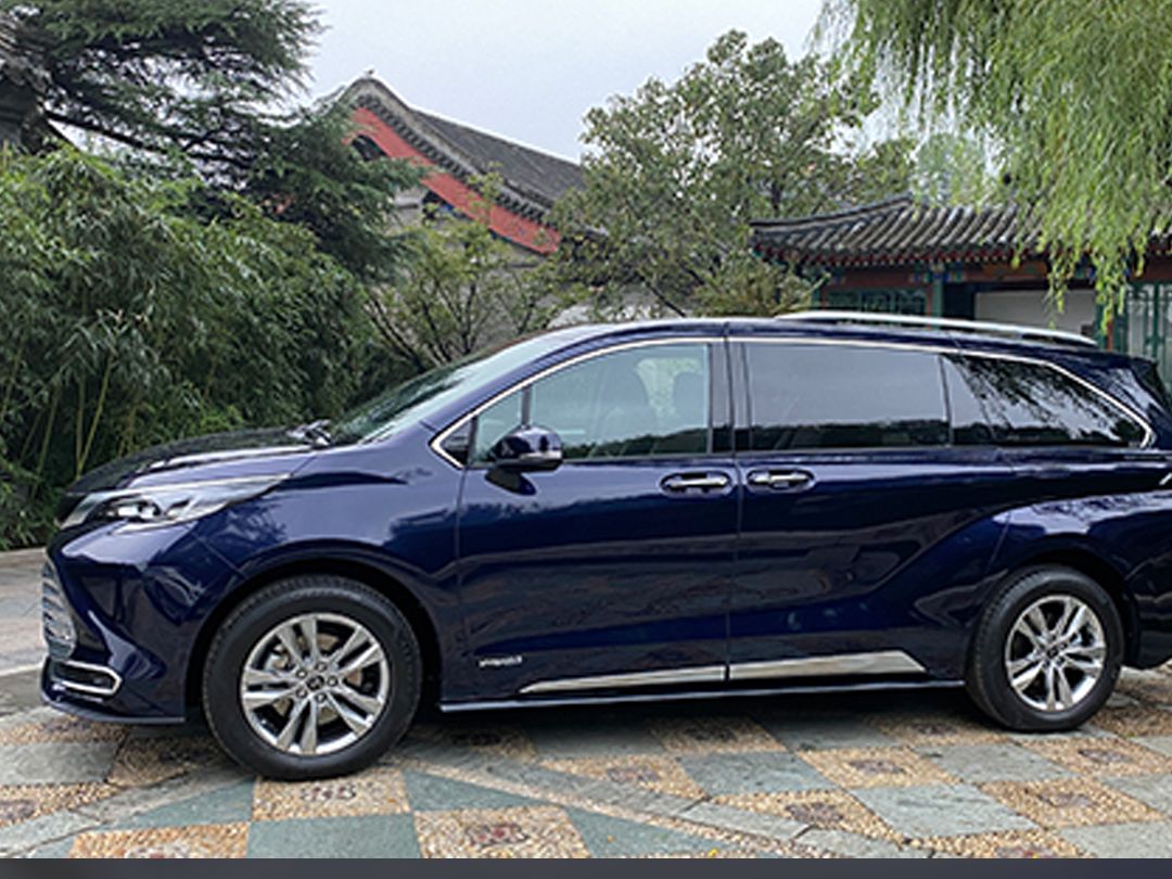 商务车航空铝地板改装不只有格瑞维亚,还有丰田塞纳这个主力军.