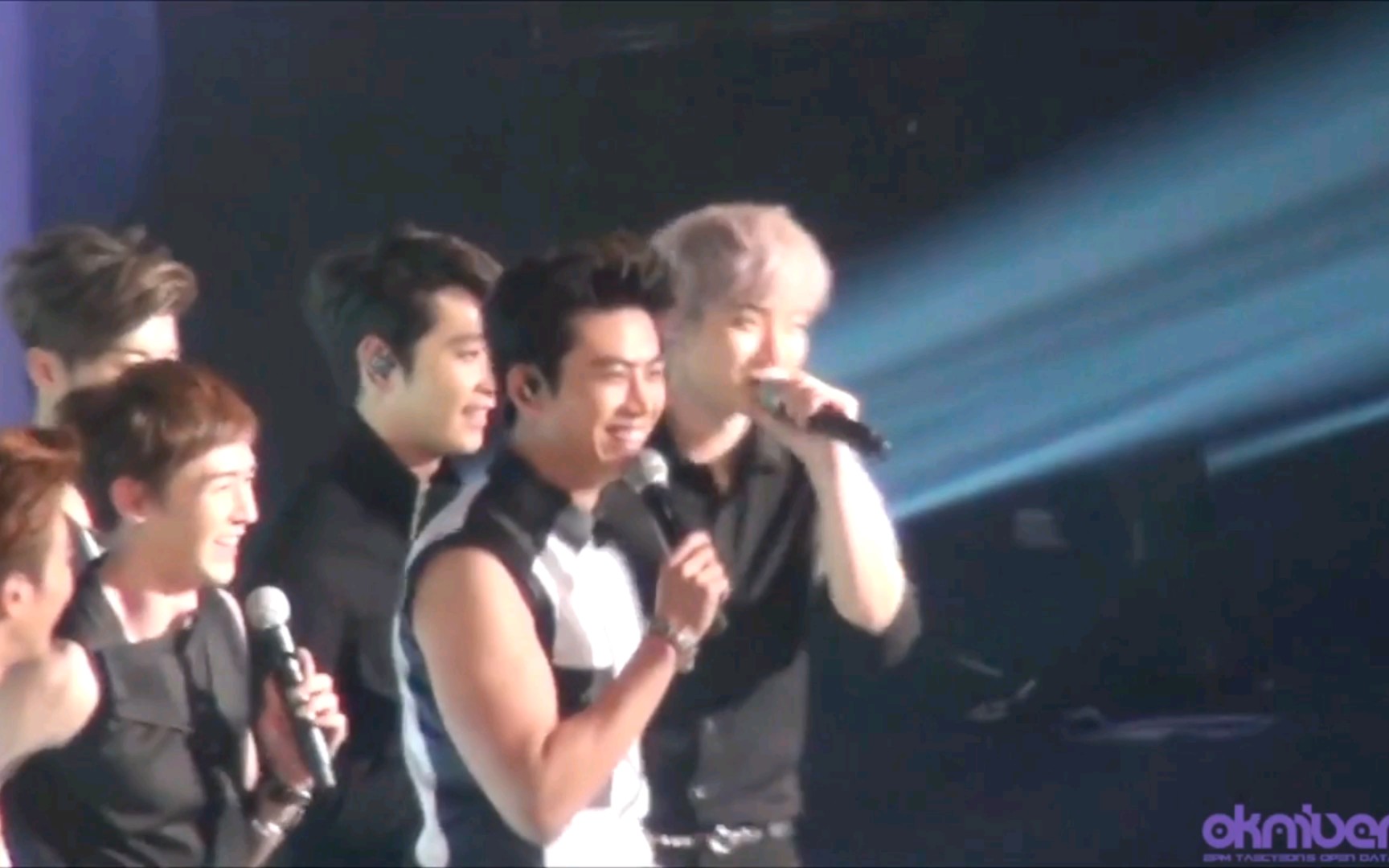 140402 mcd opening & ending greeting talk backstage (taecyeon