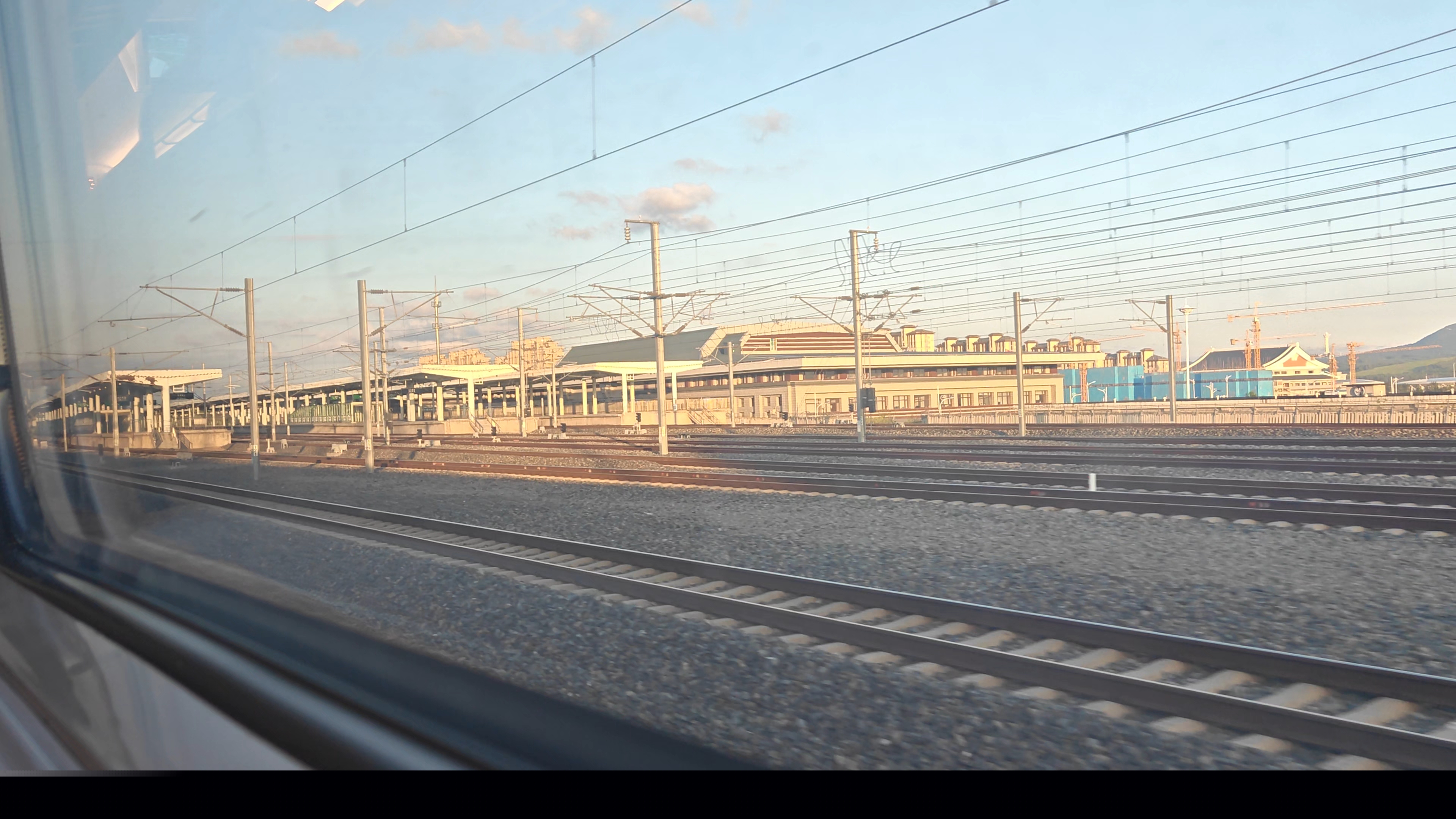 D517哈尔滨西→延吉西 延吉西7站台进站