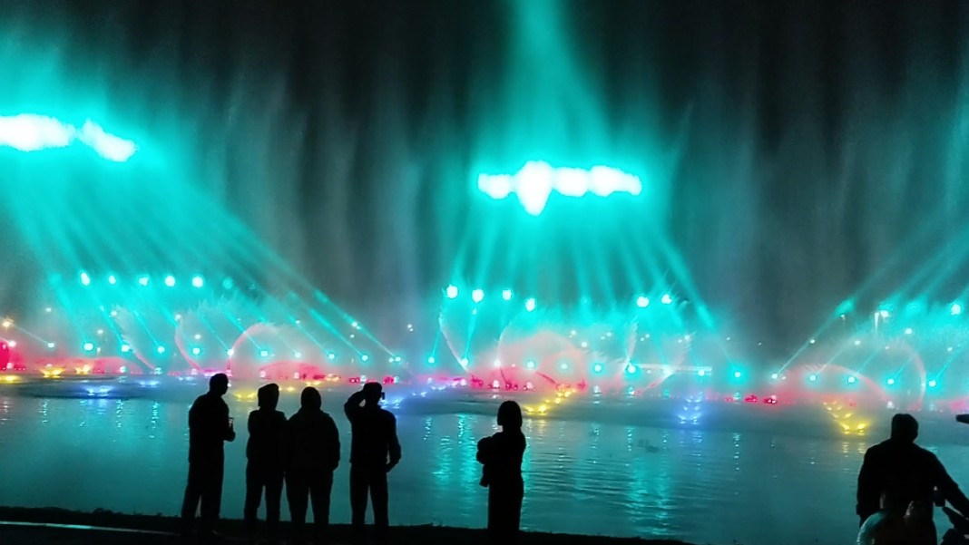 [库存]重庆璧山玉泉湖音乐喷泉脉幕灯光秀精华部分5月1日20:00场(新