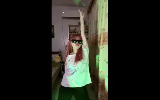 小黄的日常短视频集锦#红绿灯的黄#小黄