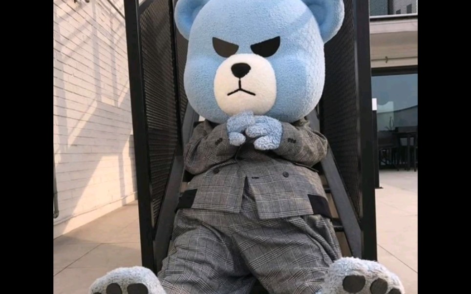 比爱豆行程还满的熊 krunk