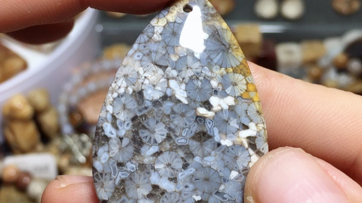 珊瑚玉水滴吊坠黑蓝瓷蕾丝纹_哔哩哔哩 (゜-゜)つロ 干杯~-bilibili