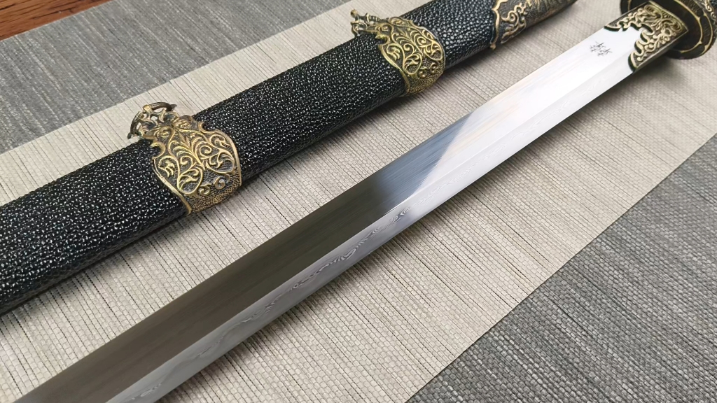 大夏龙雀-环首刀