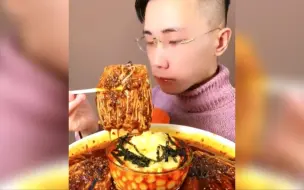 Video herunterladen: 盘点那些“速食主义者”，这样吃，就问你快不快